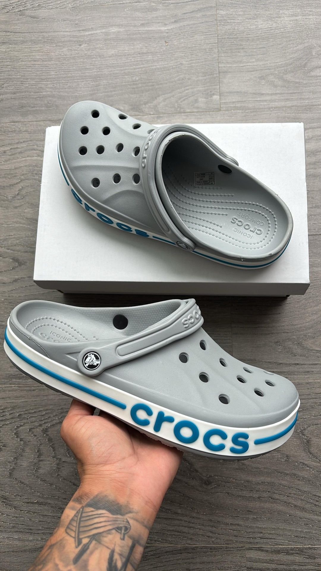 Crocs Bayaband Clogs (Grey/Sky Blue)