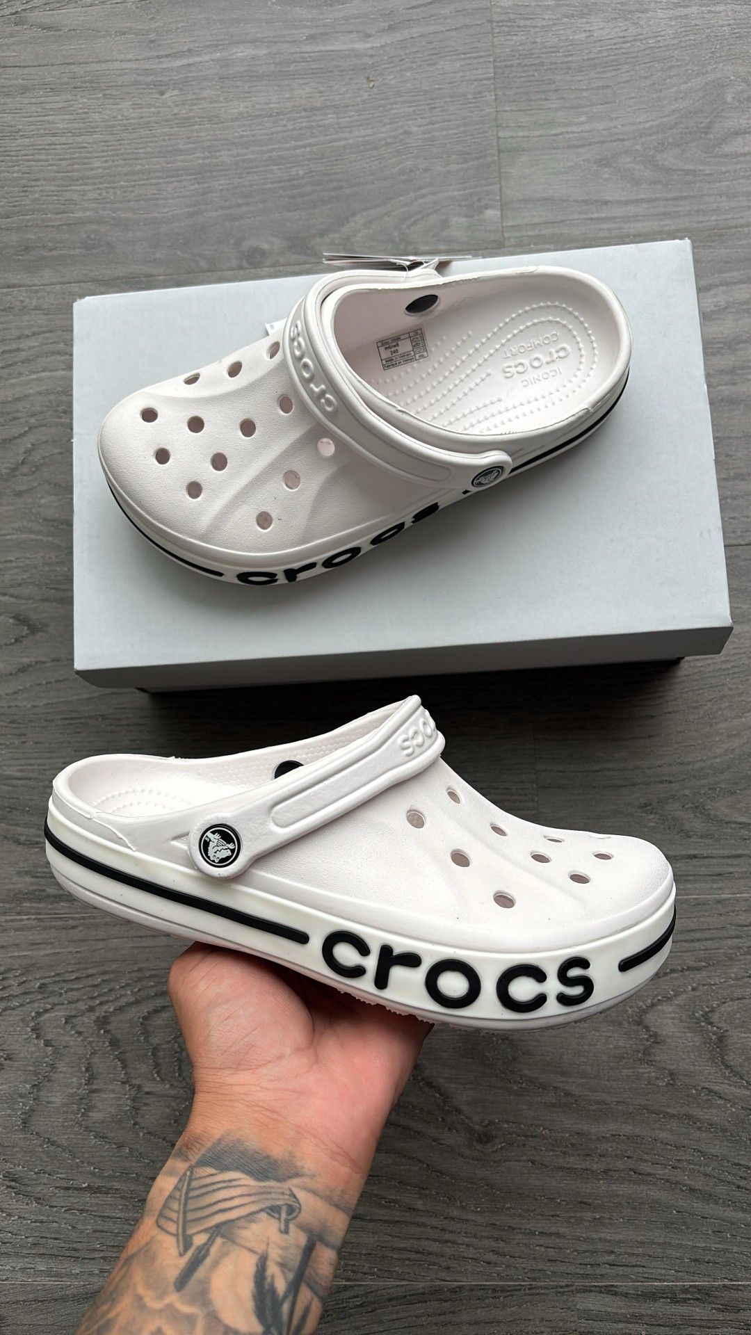 Crocs Bayaband Clogs (White/Black)